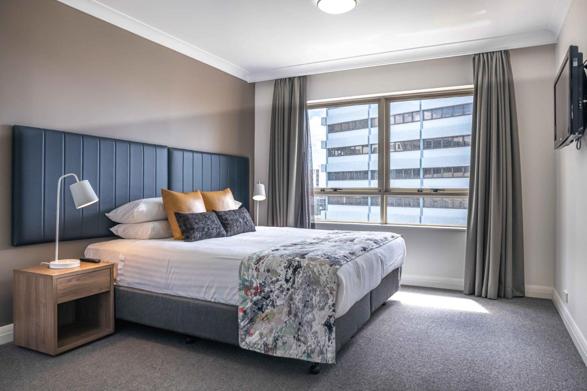 1-bed With Parking, Pool, Sauna & Gym Apartment Sydney